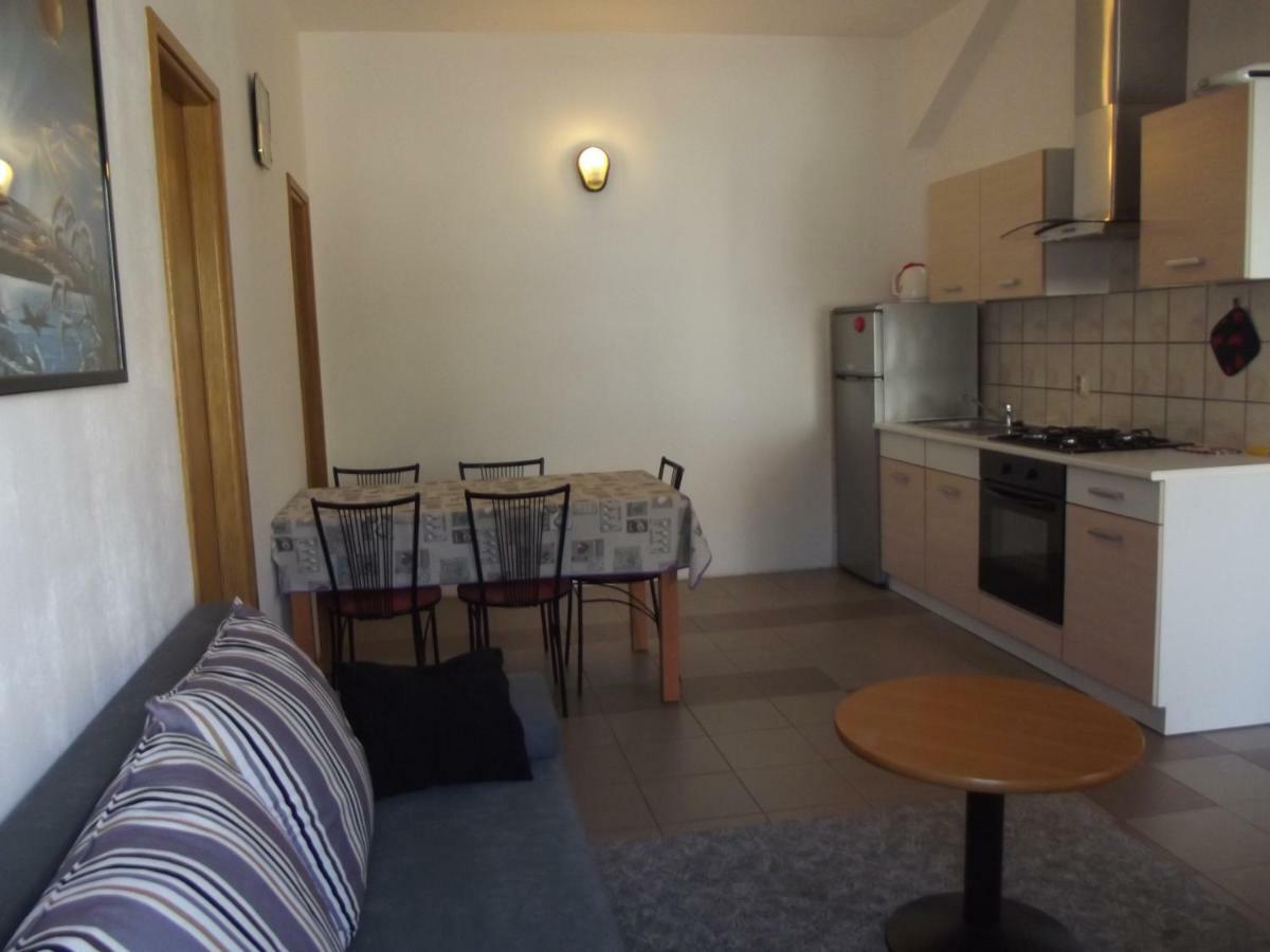 Apartments Goga Mali Losinj Exterior photo