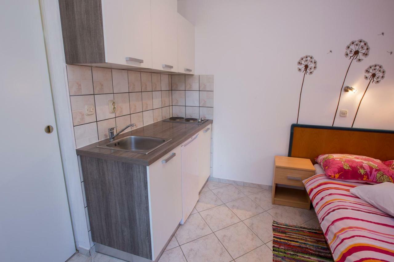 Apartments Goga Mali Losinj Exterior photo