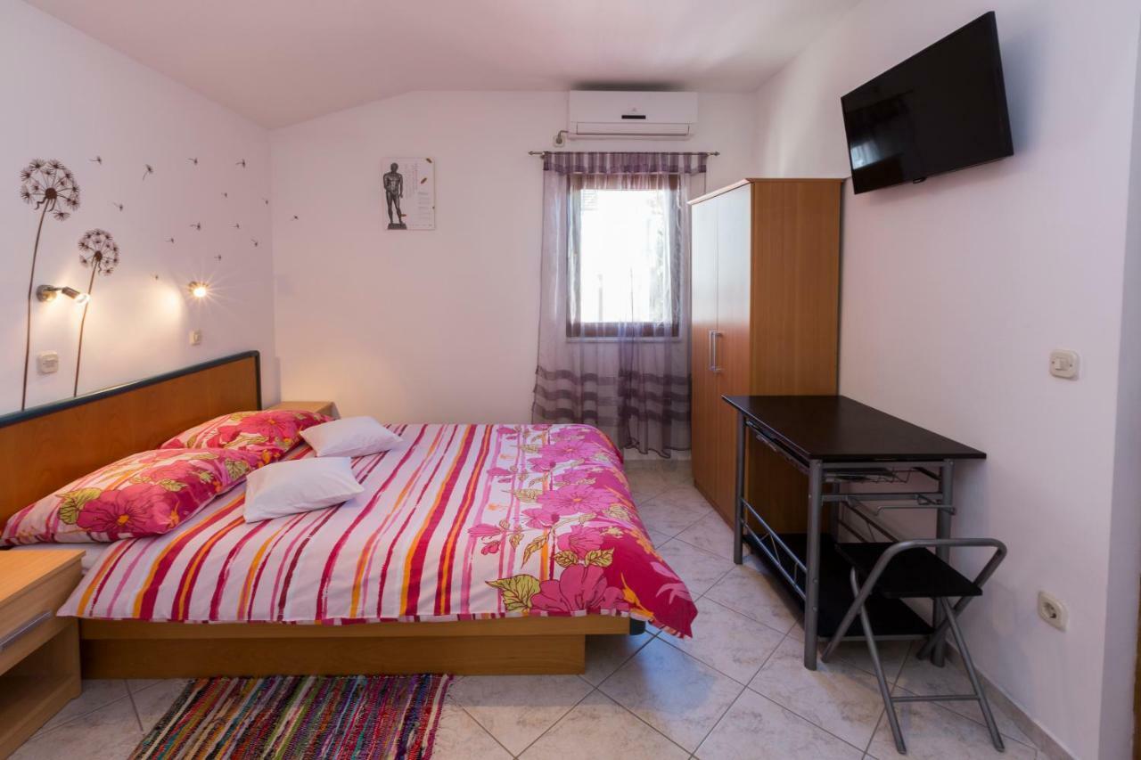 Apartments Goga Mali Losinj Exterior photo